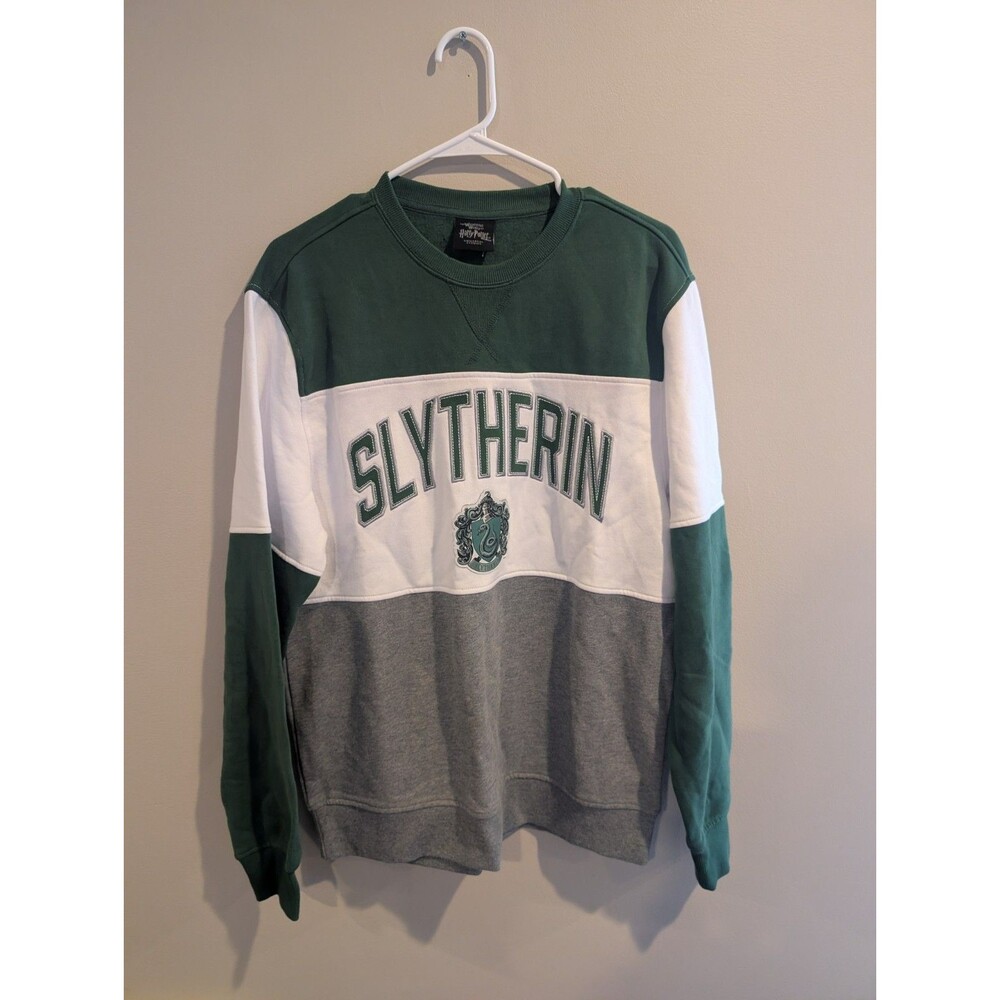 NWT Harry Potter Medium Slytherin Sweatshirt Universal Studios Colorblock Green